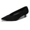 Sapatos Femininos Elegantes de Camurça Bico Fino Salto Baixo Cruzados 2026 Nova Coleção Primavera Tamanho Grande Bico Fino Boca Rasa Profissional
