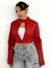 Chaqueta Corta de Cuero PU Estilo Europeo y Americano Marca Independiente Chica Picante para Mujer, Cuello Alto, Cremallera, Ribete de Bloques de Color, Corta, Ajustada, 2025