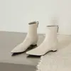 Botines cortos de moda estilo británico de 5.5 cm, nuevo modelo otoño e invierno 2026, punta fina, tacón grueso, aumento interno de altura, botines elásticos adelgazantes