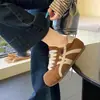 Zapatillas de entrenamiento alemanas retro versátiles de suela gruesa para mujer, zapatillas que aumentan la altura, nuevas zapatillas deportivas casual ligeras súper populares de otoño 2026