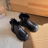 Botas de Moda de Cuero para Niñas 2026 Otoño Nuevo Estilo Botines Cortos de Caña Baja para Niñas Moda Lazo Botas Martin Cálidas con Felpa