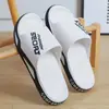Chanclas de playa deportivas para hombre, verano, ropa de exterior, ins, modernas, de suela gruesa, antideslizantes, desodorantes, para interior, hogar, chanclas de una tira para mujer