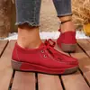 Suministro directo transfronterizo estilo coreano zapatillas de cuero suave para mujer suela gruesa que aumenta la altura zapatos de plataforma suela suave tipo bizcocho con cordones casuales zapatos para mamá