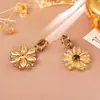 Pendientes de flor de cristal de margarita estilo festivo, lujo ligero, alta moda, temperamento elegante, diseño único, pendientes de botón para mujer