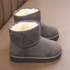 Botas de Nieve para Niños y Niñas 2025 Invierno Nuevas Botines Cortos sin Cordones Zapatos de Gamuza y Algodón con Forro Polar Añadido para Calidez para Niños Mayores
