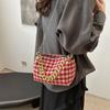 Bolsa de Mão Colorida Contrastante Estilo Coreano Nova Chegada Feminina Primavera 2024 Retro Fashionável Almofada de Lã Bolsa Transversal Pequena Quadrada