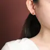 Pendientes Yilu de Plata de Ley S925 Chapados en Oro Ámbar Rojo Agua Rojo del Sur Moda Simples Elegantes Facetados Versátiles Joyería de Plata