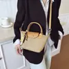 Bolso Dumpling de Color Sólido a la Moda para Mujer, Bolso de Mano Versátil Retro Nuevo, Bolso Cruzado de Alta Gama para el Trabajo