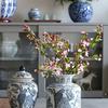 Vaso de cerâmica com padrão de papagaio azul e branco ornamentos retro para arranjos de flores hidropônicas decoração de sala de estar acessórios para casa flores secas