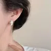 Diseño Aretes Cepillados 2025 Nuevos Aretes Retro de Perlas para Mujer Aretes de Lujo Accesible de Gama Alta Adecuados para Caras Redondas