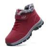 Nuevos zapatos de invierno para hombre de caña alta, forrados de felpa y acolchados de algodón, zapatos deportivos antideslizantes para caminar, botas de nieve para mamá, pareja