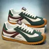 Zapatos de hombre estilo alemán, nueva colección de primavera 2026, zapatillas deportivas casual, antideslizantes, estilo Forrest Gump, versátiles para adolescentes, zapatillas de lona con suela blanda