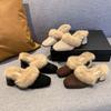 Moda Outono e Inverno 2026 Novos Sapatos Versáteis Confortáveis de Bico Fechado com Salto Grosso para Mulheres, Tamancos com Forro de Lã para Mulheres