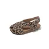 Sandalias Infantiles con Punta Cerrada 2026 Verano para Niñas Zapatos Birkenstock Sandalias de Playa Romanas Estampado de Leopardo Rojo Zapatos Casuales para Niños Pequeños