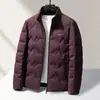 Jaqueta de Penas Masculina 2026, Versão com Gola Alta e Zíper, Quente e Grossa, Casaco Curto de Penas Business Casual para Homens Jovens e de Meia-Idade
