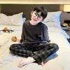 Roupa de casa de manga comprida para meninos, estilo algodão, para primavera e outono, adequada para crianças mais velhas, meninas e meninos, com estampas fofas para combinar com os pais e filhos, e um conjunto de pijama