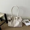 Bolsa tote de grande capacidade para mulheres, novo design moderno e estiloso de 2026, bolsa de ombro de alta qualidade e fashion, adequada para saídas diárias e para o trabalho.