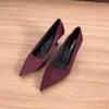 Sandalias de Tacón Alto Rojas de Gamuza Cómodas Versátiles de Punta Fina y Boca Baja, Zapatos de Tacón Alto de Tacón Delgado, Estilo Nuevo Transfronterizo de Comercio Exterior Europeo y Americano