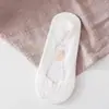 Calcetines de Verano Estilo Coreano para Mujer, de Silicona Antideslizantes Invisibles de Corte Bajo con Suelas de Algodón de Color Puro, Venta al por Mayor desde Zhuji