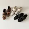 2026 Nuevos Zapatos de Ballet Deportivo de Nicho Estilo Francés, Zapatos Mary Jane Casuales y de Moda, Zapatos de Cuero Plateados de Suela Gruesa