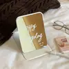 Espejo Plegable Pequeño de Oso de Dibujos Animados Espejo de Tocador para Dormitorio de Estudiante Espejo Portátil de Escritorio con Patrón de Muñeca Maquillaje para Mujer