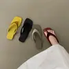 Sandalias Planas de Punta Cuadrada de Moda 2026 con un Hermoso Diseño de Espiga, Pantuflas Estilo Hada, Versión Coreana, Nuevas Pantuflas de Terciopelo de Verano para Uso en Exteriores