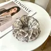 Goma de pelo scrunchie vintage versátil extragrande para adultos, elegante scrunchie floral para coleta