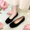 Zapatos planos bajos sencillos de punta cuadrada para mujer, nuevo modelo 2026, superficie suave, adecuados para ir al trabajo, zapatos casuales versátiles sin cordones