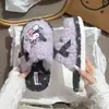 Pantuflas de algodón lindas de dibujos animados, estilo invierno 2026, con un lazo, forradas de felpa para mayor calidez, perfectas para uso en casa