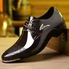 Nuevos zapatos formales de estilo británico para hombre, zapatos de cuero casual de negocios, zapatos derby brillantes con cordones, zapatos de talla grande para hombre en stock para ventas transfronterizas