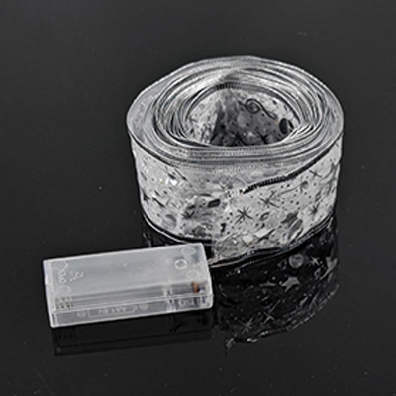 银色彩带+暖白灯