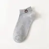 Calcetines populares de moda para mujer, calcetines de barco de oso estilo japonés, calcetines cortos, calcetines invisibles finos de moda para mujer, venta al por mayor de fabricante vendedor ambulante