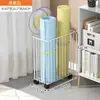 Cesta de almacenamiento para tapete de yoga, contenedor de almacenamiento para equipo de baloncesto, estante de almacenamiento para equipo de fitness con ruedas, estante de almacenamiento para pistolas de juguete