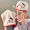 Linda Toalla de Baño Hello Kitty, Gorro para Secar el Cabello, Set de Regalo de Tres Piezas, Regalo de Cumpleaños para Niñas, Práctico Regalo de Año Nuevo