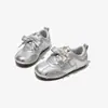 Zapatos para niñas, zapatillas deportivas de princesa para niños, nuevos modelos primavera y otoño 2026, zapatos casuales de suela blanda para niñas y niños pequeños