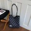 Nova Bolsa de Ombro Retro de Bolinhas Dupla Face de Verão, Estilo Francês Nicho Versátil Preguiçosa para o Trabalho Estudante Aula Bolsa de Braço