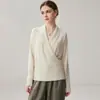 Outono de 2026 Novo Elegante Top com Gola Lapela e Fechamento Cruzado Mistura de Caxemira Ajustado Manga Longa Versátil Suéter de Tricô