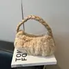 2025 Nuevo Bolso de Axila Trenzado Transfronterizo Bolso de Mano Bolso de Hombro de Felpa Bolso de Moda Versátil para Otoño e Invierno para Mujer