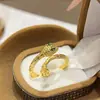 Anillo Abierto de Zirconia con Forma de Serpiente para Mujer Lujo Ligero Anillo de Dedo de Gama Alta Diseño de Nicho Ajustable Anillo de Moda Personalizado