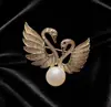 Broche Luxuoso de Pérola Artificial Cisne Estilo Coreano para Mulheres, Corsage de Alto Padrão, Alfinete de Terno, Acessório de Casaco, Presente, Fivela de Lenço