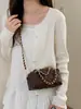 Bolso de mano de moda estilo coreano 2026 verano nuevo bolso tote pequeño de cadena con patrón de diamantes, bolso tipo almohada de un solo hombro cruzado de alta apariencia