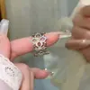 Anel de Flor de Zircônia Banhado a Ouro Real Alta Sensação Moda Retrô Anel de Dedo Exquisito Nova Joia para o Dia a Dia Atacado