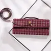 Bolso Nuevo Estilo de Cuero Trenzado con Acabado de Alta Gama, Bolso de Hombro de Nicho, Moderno y a la Moda, Bolso de Mano con Herrajes Dorados, Bolso Bandolera Tipo Baguette