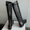 Versión de piel de vaca~Botas largas de punta cuadrada de cuero genuino para mujer, tacón grueso, botas de jinete petites, hebilla de cinturón, botas de caña alta de suela plana