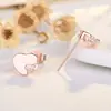 Novos Brincos Dourados com Strass em Formato de Coração, Não Desbotam, Personalidade da Moda, Celebridade da Internet, Coração de Amor, Tarraxas para Mulheres