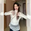 Camisa base elegante de gola alta em renda, estilo francês, falsa peça dupla, para mulheres, top suave e justo que afina a cintura para outono e inverno