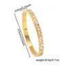 Pulsera Chapada de Nuevo Producto con Patrón de Diamante de Alta Venta Estilo Europeo y Americano Corazón de Acero Inoxidable Incrustado con Circonita de Imitación Joyería Dorada