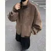 Chaqueta de cuero PU estilo americano con cuello mao y teñido anudado para hombre, chaqueta corta de béisbol para primavera y otoño con un aspecto de ajuste limpio de alta gama, chaqueta de aviador