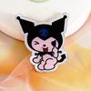 Estilo Ins Macio Fofo Kuromi Emblema de Acrílico Cachorro Canela Broche de Desenho Animado Acessórios DIY para Bolsa Medalha Feminina