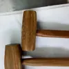 Martillo de Sándalo Verde, Martillo de Espalda, Masajeador de Espalda, Martillo de Masaje para Todo el Cuerpo, Suministro Directo del Fabricante de Madera, Portátil
